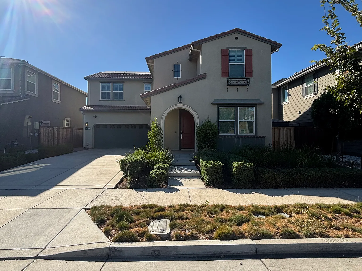 4 bed, 2278 sqft, $3,200 — Photo 1