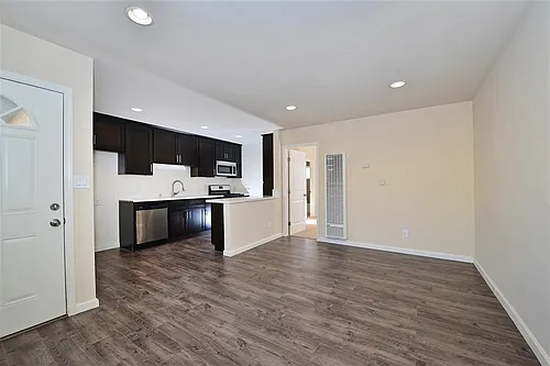 Floor plan 614