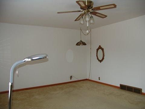 2nd image of 2200 S Clinton St