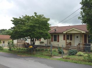 404 Cypress St, Mt Carmel, TN 37645