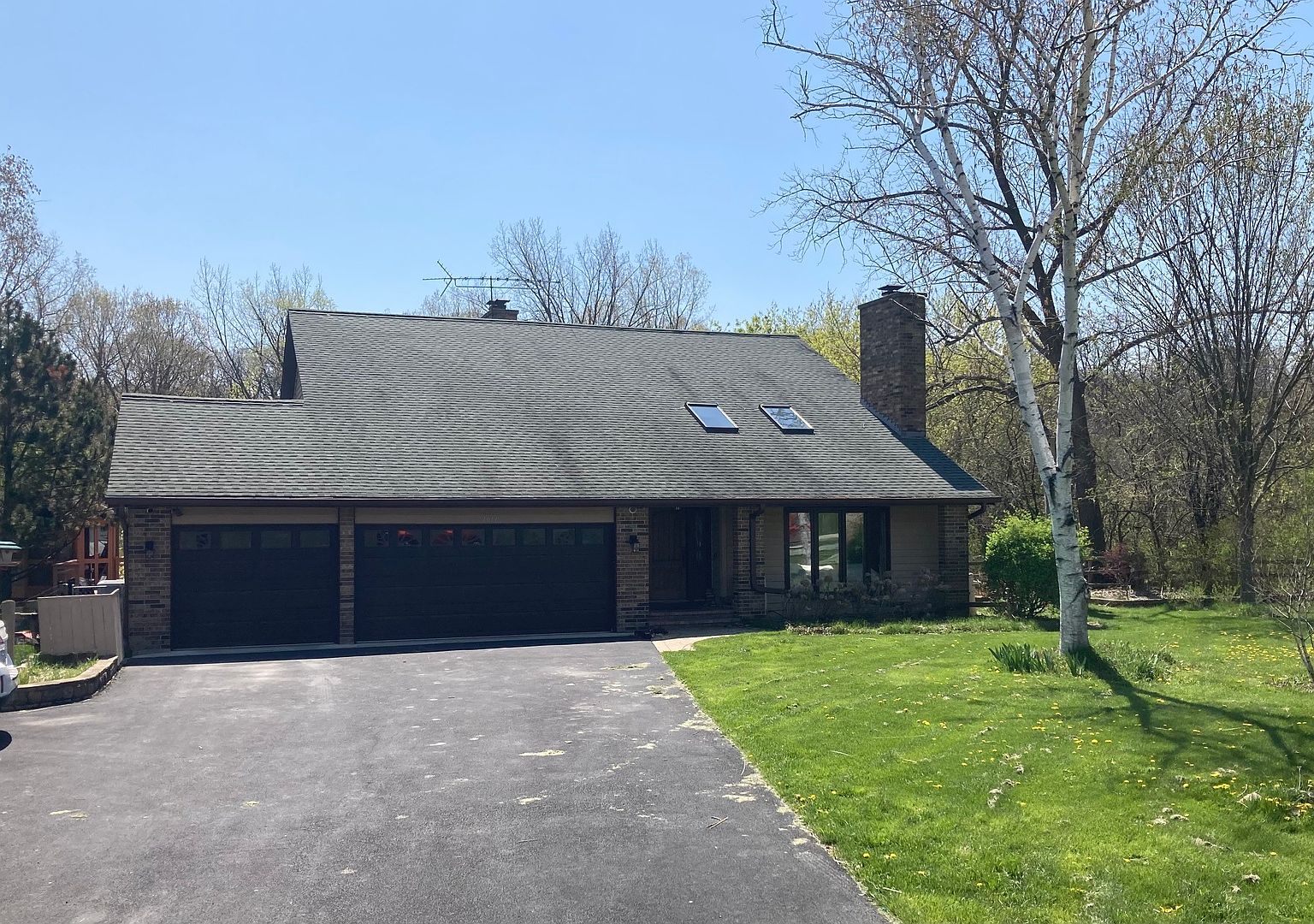 1011 Douglas Rd, Elgin, IL 60120 | Zillow