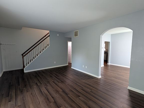 3rd image of 2230 Hummingbird Ln