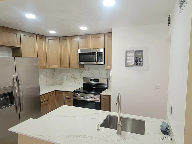 180 Magnolia Woods Ct #9C — Photo 12