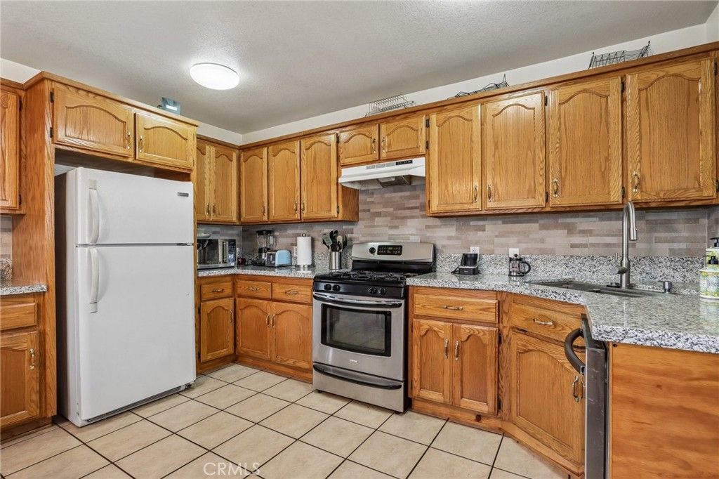 11837 161st St, Norwalk, CA - More