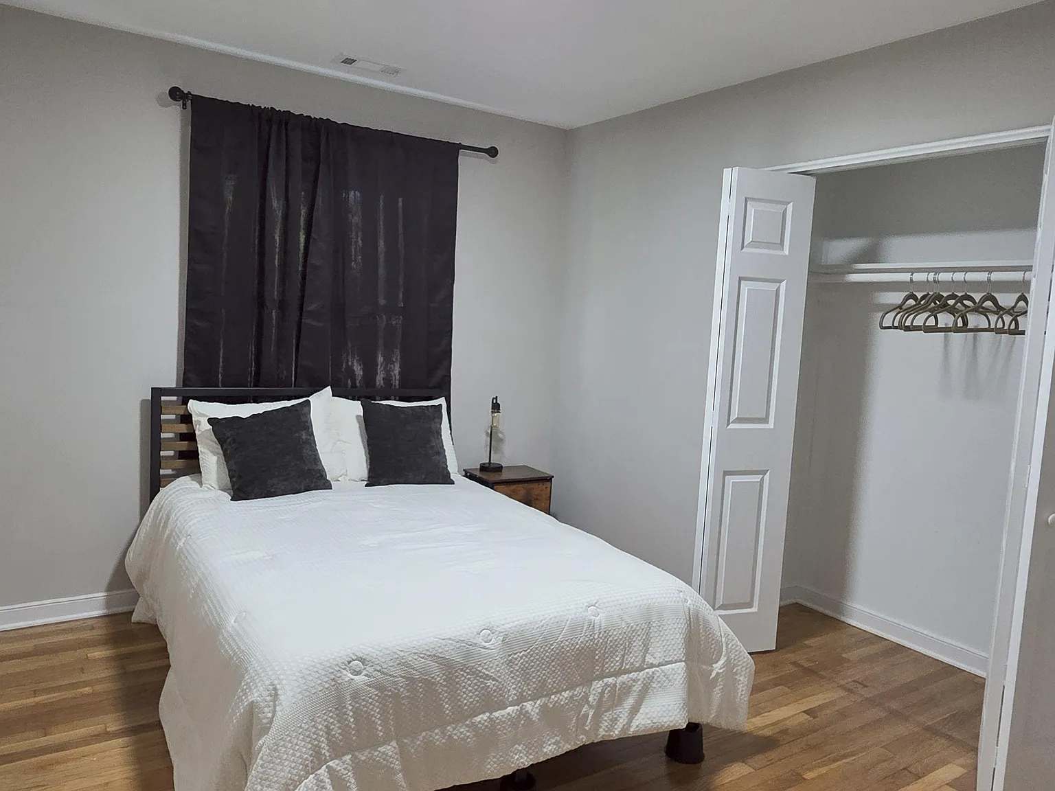 4 bed, 3.0 bath, 2229 sqft, $797 — Photo 1