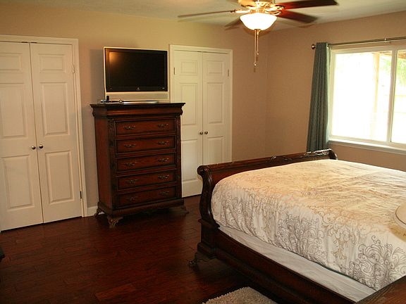 4th image of 10928 Birch Dr