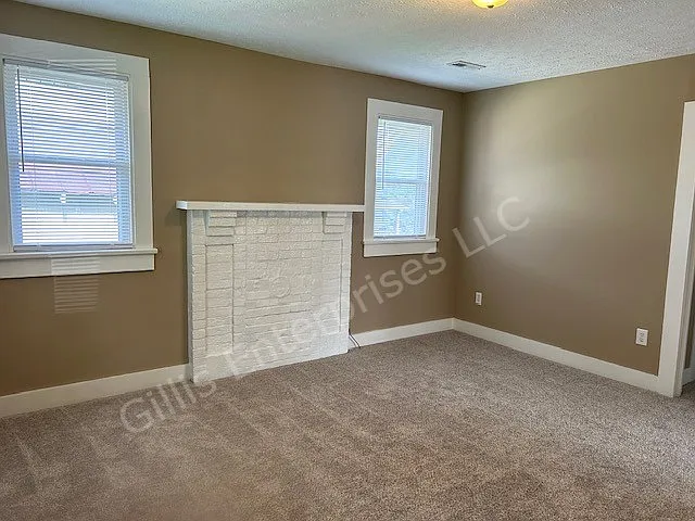 112 Virgil Ave — Photo 9