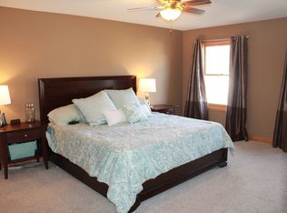 8215 Orchid Ln N, Maple Grove, MN 55311