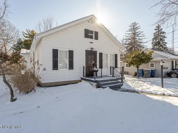 102 Silver Maple Dr, Perrysburg, OH 43551