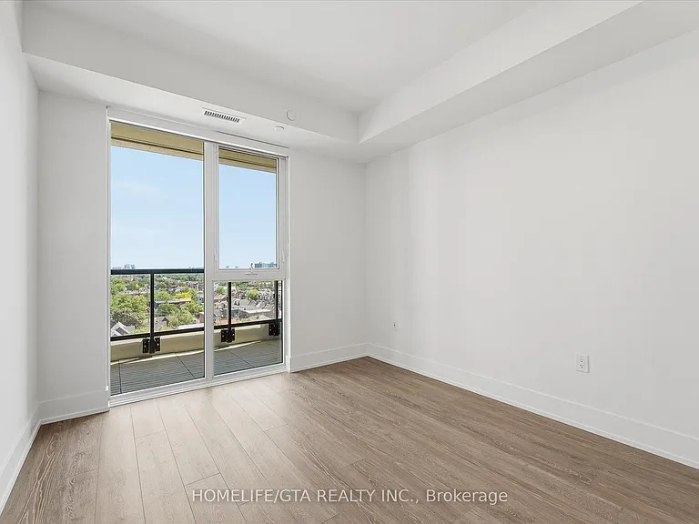 858 Dupont St #802 — Photo 21