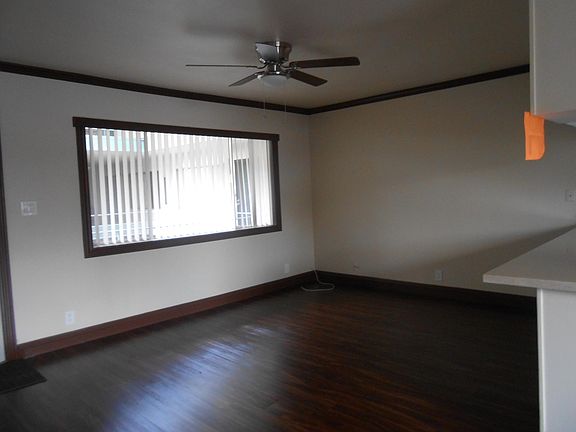 4th image of 14020 S Budlong Ave APT 7