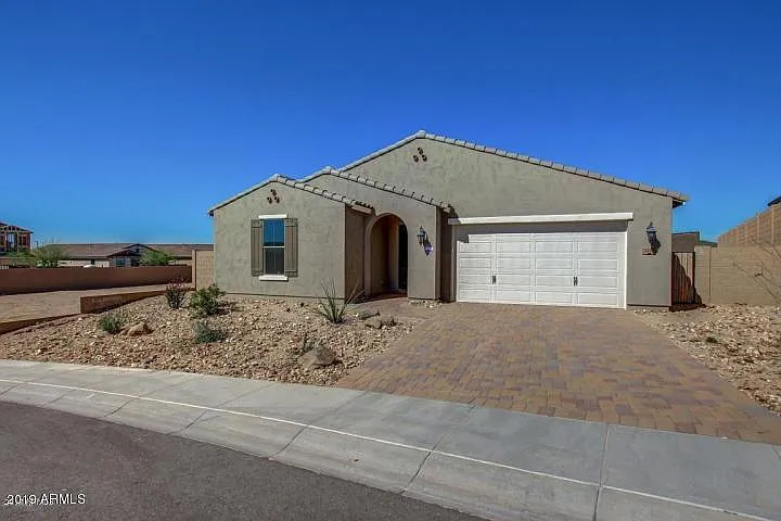 4 bed, 3.0 bath, 2590 sqft, $2,995 — Photo 2