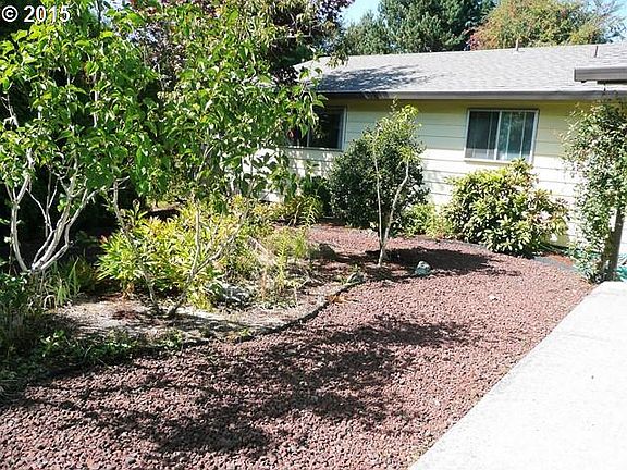 3rd image of 2820 NW 102nd St