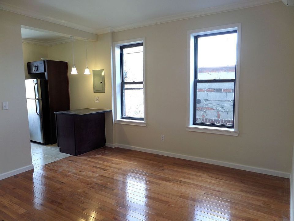 1st image of 3022 31st St APT 4