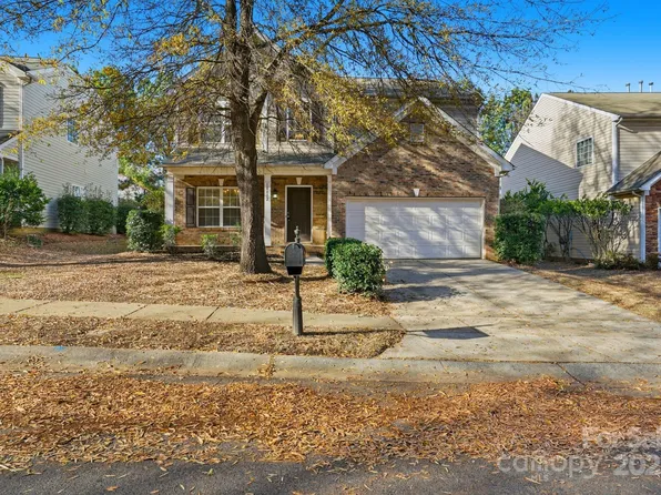 10012 Barrands Ln, Charlotte, NC 28278