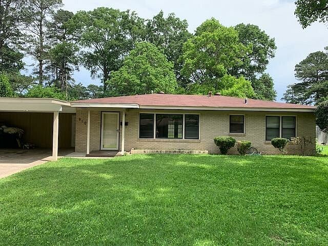 1st image of 910 Maplewood Dr