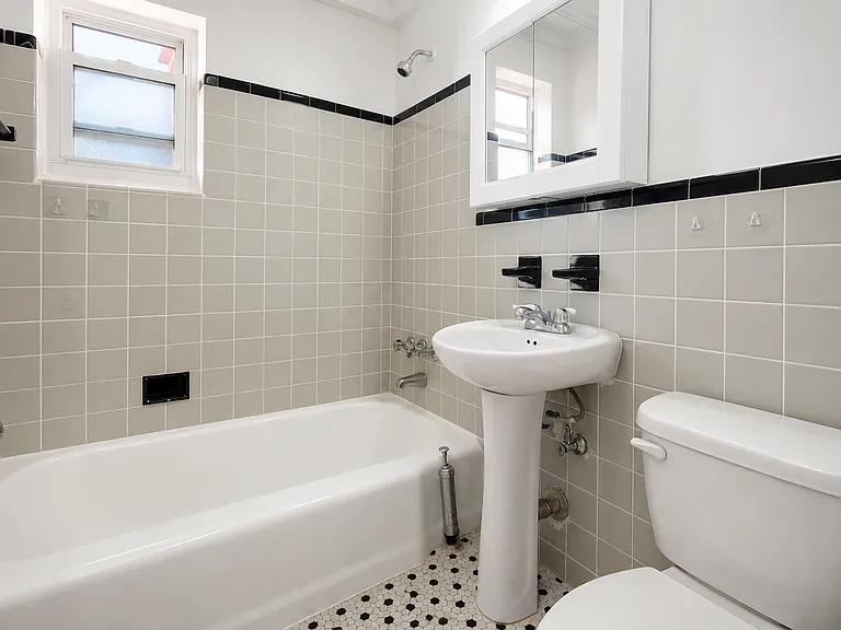 367 Avenue S #503 — Photo 9