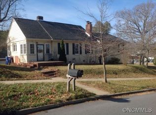 1 Enka Crescent St, Biltmore Lake, NC 28715