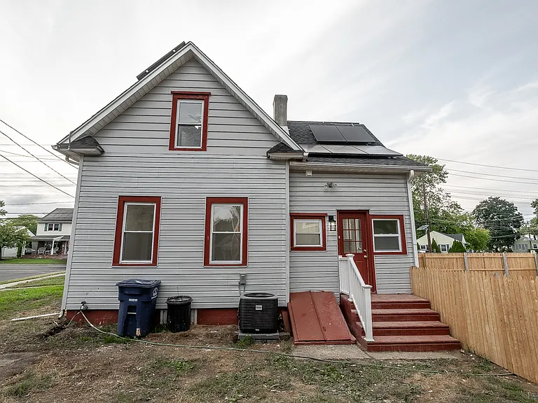 129 S Coles Ave — Photo 26