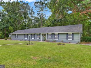 901 Queens Ct, Hinesville, GA 31313