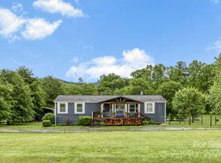 84 Hawk Meadow Dr, Hendersonville, NC 28792