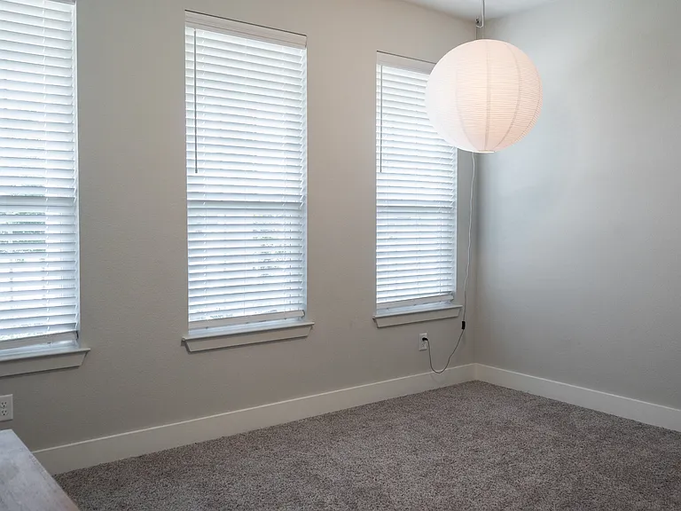 7909 Townsend Dr — Photo 13