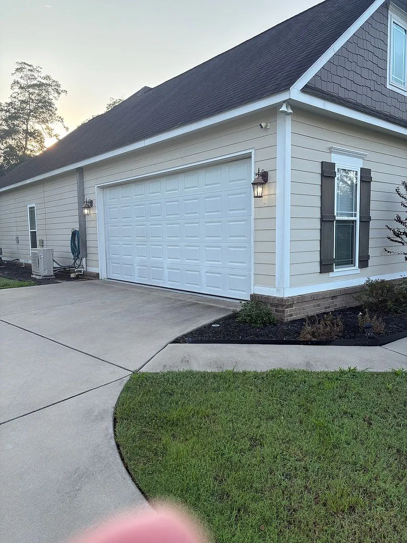 4 bedroom 3 bath — Photo 3