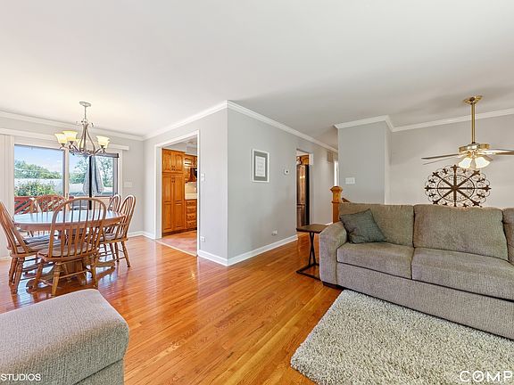 4th image of 5733 Victoria Dr
