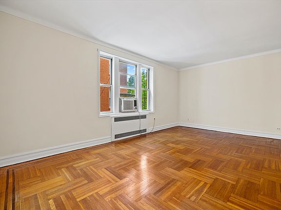 4th image of 2195 E 22nd St APT 4A