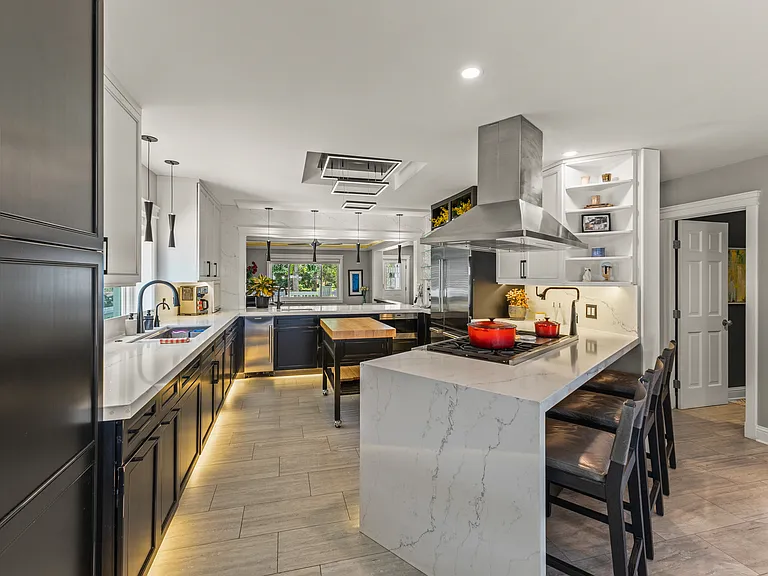Chef's Kitchen | Wolf and Sub Zero Appliances