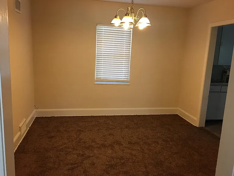 218 Granby Park #B — Photo 10