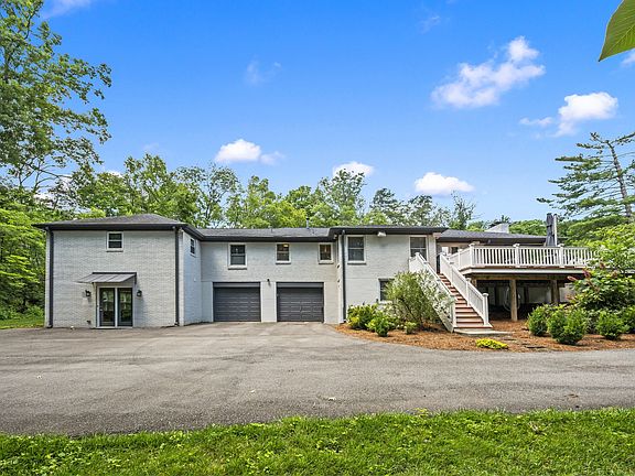 3rd image of 873 Forest Acres Dr