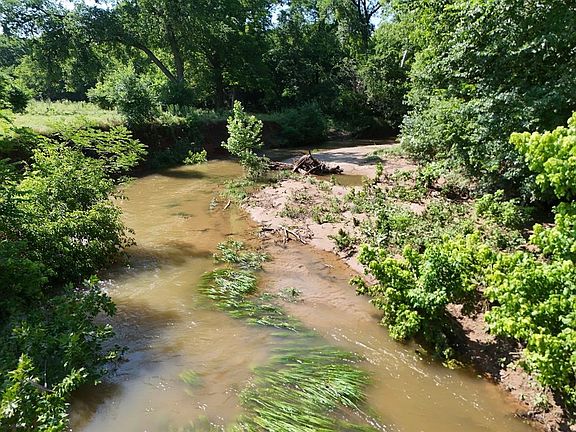 2nd image of 1103 Sooner Rock Rd