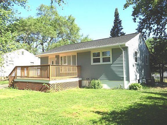 3rd image of 1652 McKay St