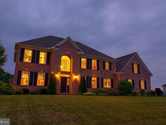 5th image of 2775 Farnham Ln