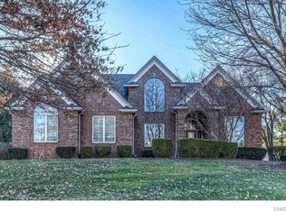 12 Holloway Dr, Lake Saint Louis, MO