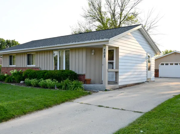 702 Robin St, West Bend, WI 53090