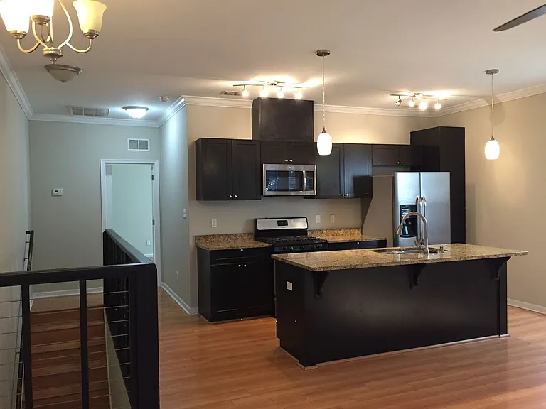 1315 N. Duval Street — Photo 17