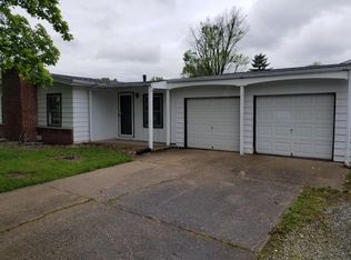 5 Elm Dr, Saint Peters, MO