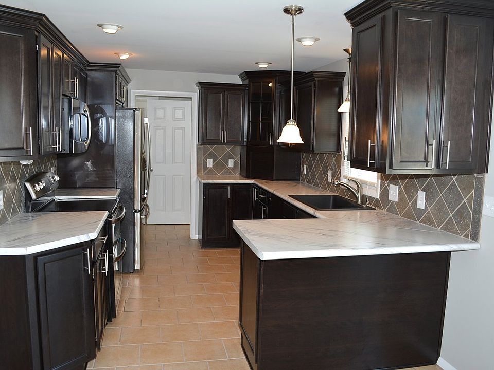 1st image of 5104 S Breezewood Dr