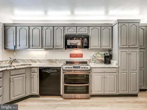 402 Brightwood Club Dr #402, Lutherville Timonium, MD 21093