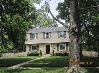 1582 Doone Rd, Upper Arlington, OH 43221