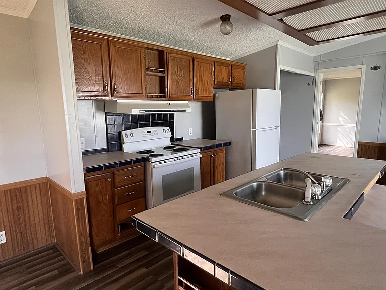 103 Knoxville Dr — Photo 35