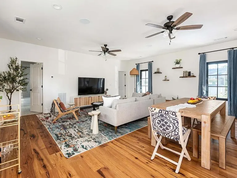 512 Rock Springs Rd NE #CH — Photo 9