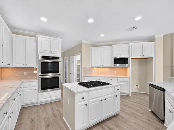 3610 Forest Row Dr, Kingwood, TX 77345