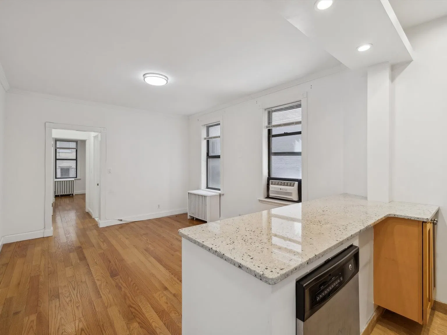 224 East 48th Street — Photo 2