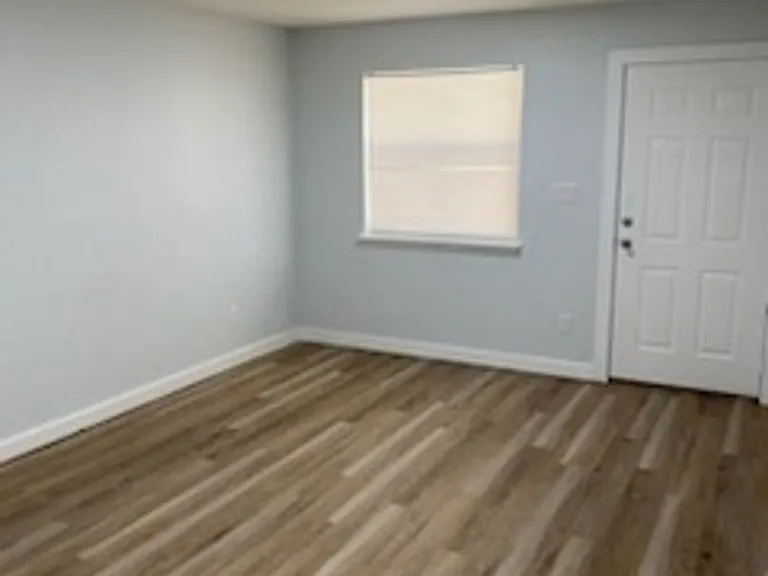 203 Maler Rd — Photo 12