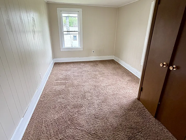 255 Rochester St — Photo 8