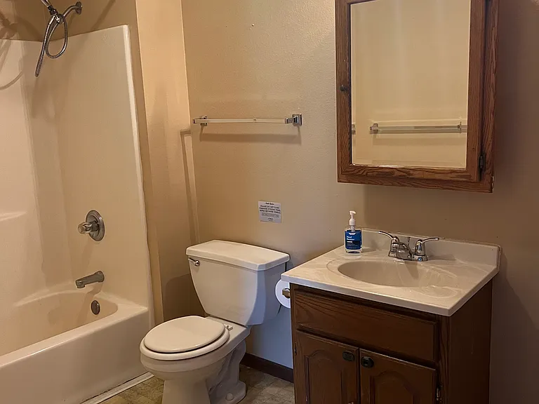 W2342 Northwestern Ave #5 — Photo 7