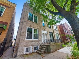 2341 W Montana St, Chicago, IL